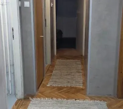 Izdavanje, jednosoban stan, 72m2, Bulevar, Niš Izdavanje, jednosoban stan, 72m2, Bulevar, Niš
