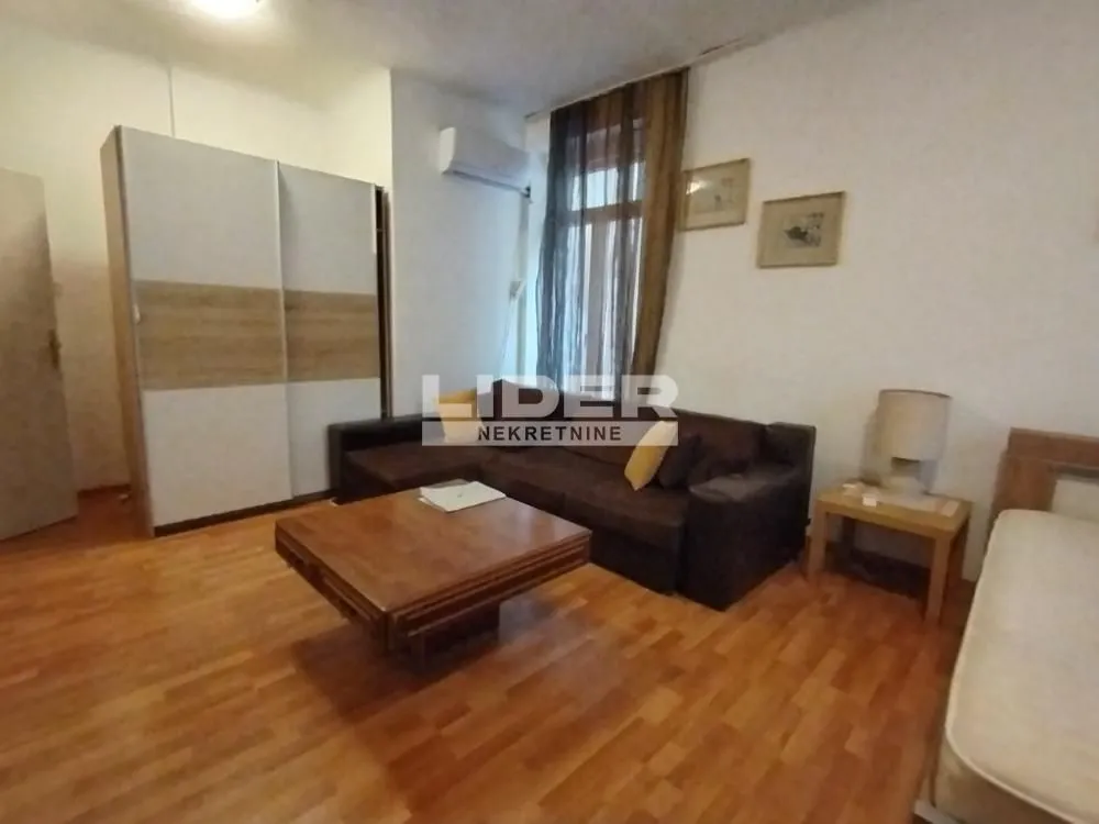 Prodaja, jednosoban stan, 32m², Stari Grad, Beograd
