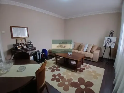 Dnevna soba sa garniturom, stočićem i trpezarijskim stolom. - image 10