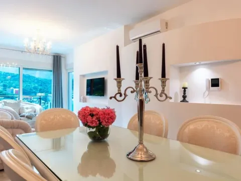 Sale, two bedroom apartment, 63m², Bečići, Budva - image 1