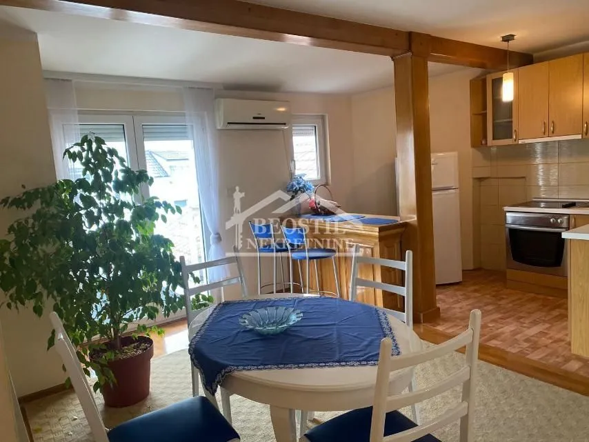 Prodaja, trosoban stan, 85m², Vračar Hram, Vračar Sve Podlokacije
