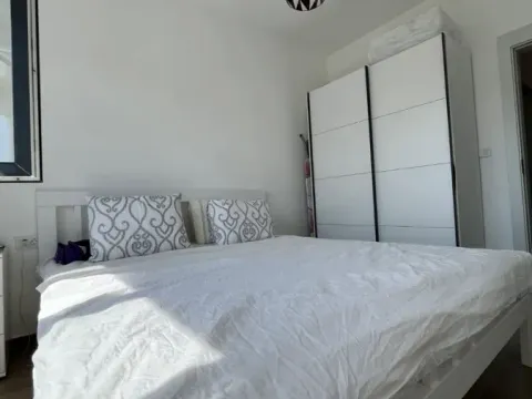 Rent, one bedroom apartment, 44m², Budva, Crna Gora - image 2