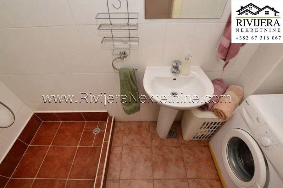 Prodaja, jednosoban stan, 73m², Centar, Herceg Novi