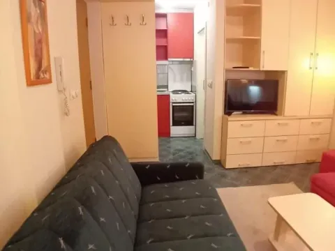 Stan in Nova Detelinara