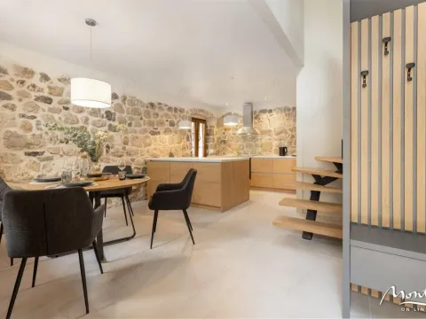 Sale, house, 110m², Kotor, Crna Gora - image 15