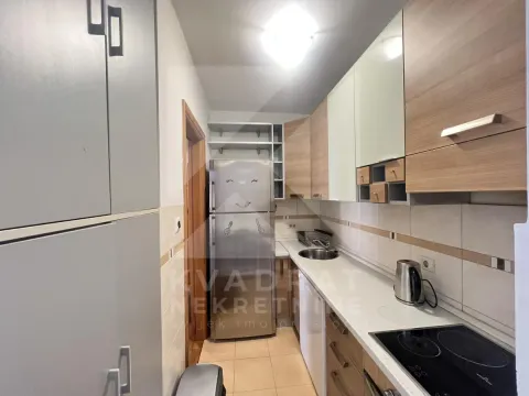 Rent, two bedroom apartment, 75m², Preko Morače, Podgorica - image 4