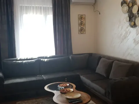 Rent, one bedroom apartment, 50m², Ulcinj, Crna Gora - image 6