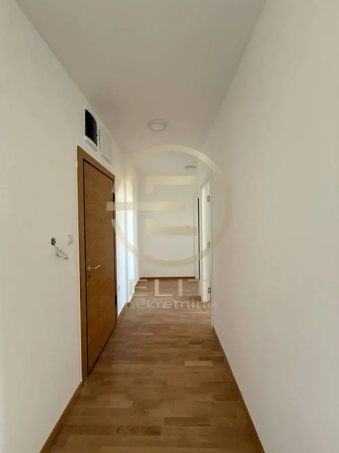 Prodaja, stan, 61m², Bulevar patrijarha Pavla, Novi Sad Sve Podlokacije