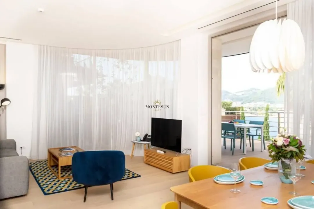 Rent, two bedroom apartment, 150m², Dukley Gardens, Budva
