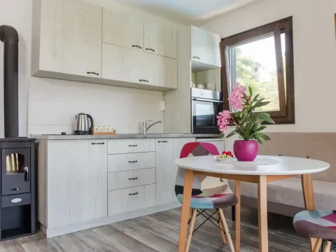 Izdavanje, stan, 60m², Kotor, Crna Gora - image 2