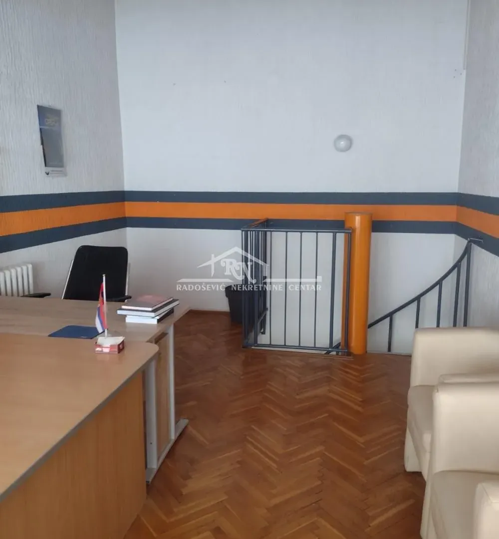 Rent, office space, 34m², Čukarica, Beograd