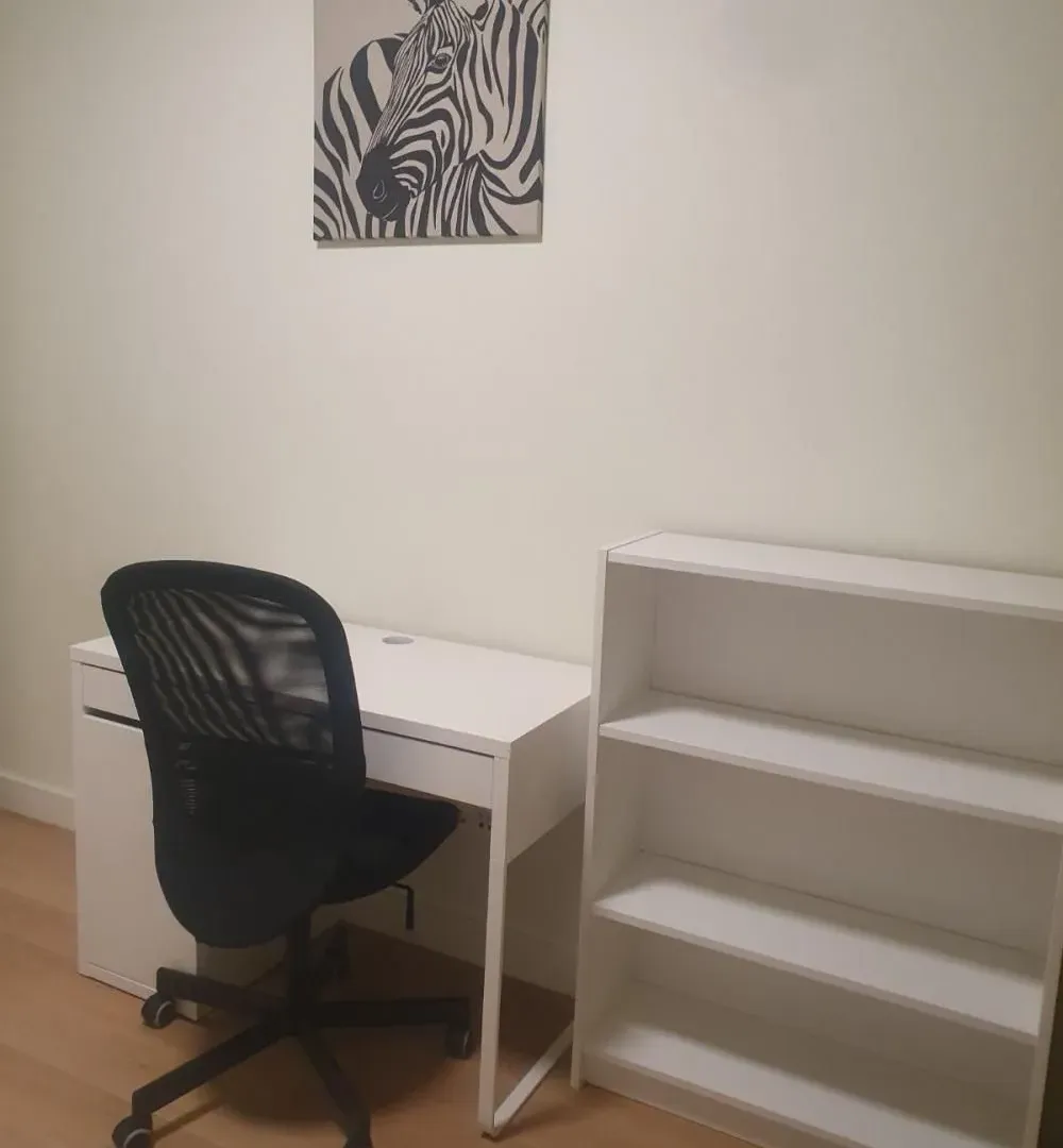 Izdavanje, trosoban stan, 72m², Savski Venac, Beograd