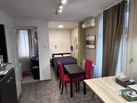 Sale, one bedroom apartment, 24m², Stari Grad, Beograd - image 2