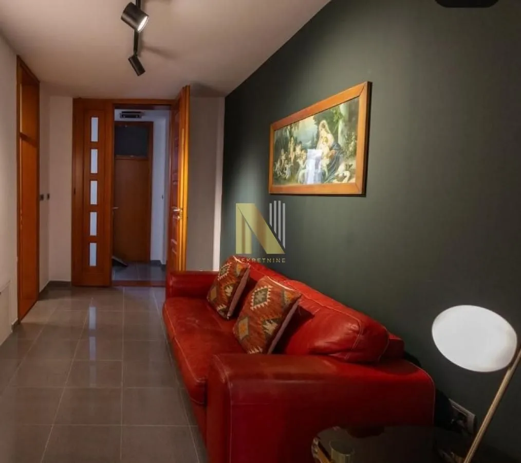 Rent, office space, 345m², Avijatičarsko naselje, Novi Sad Sve Podlokacije