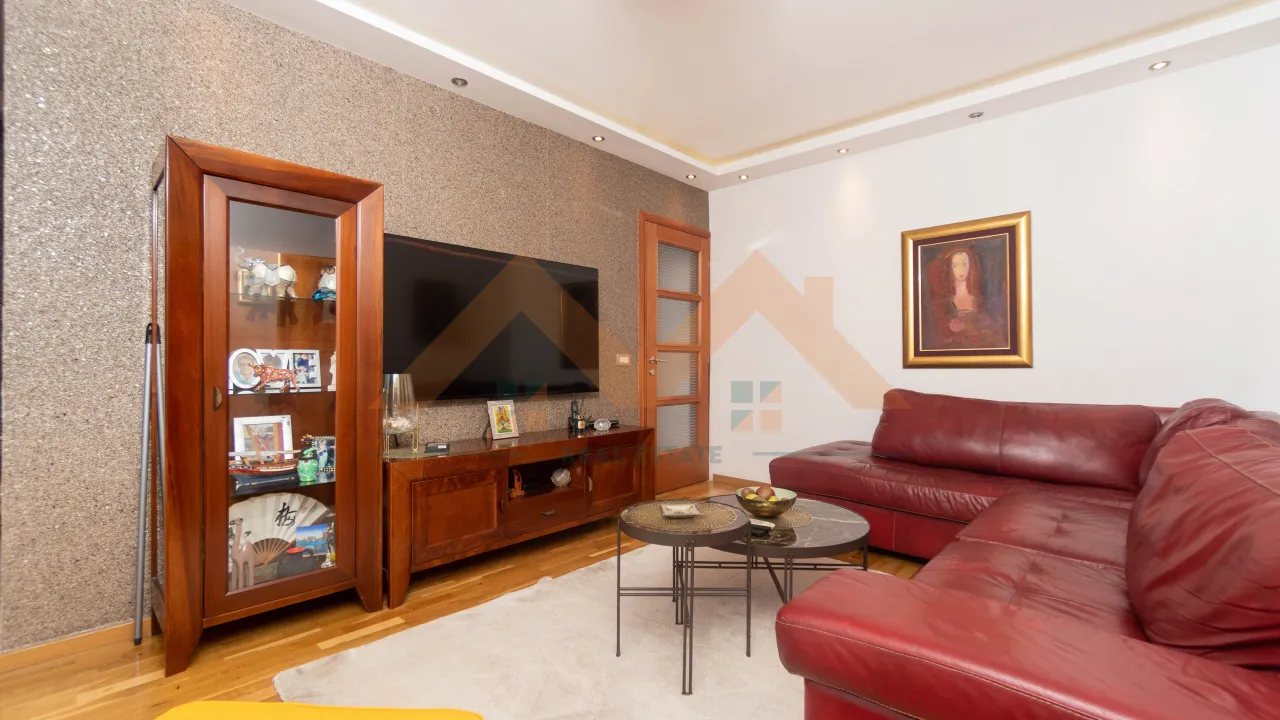 Prodaja, dvosoban stan, 72m², Preko Morače, Podgorica