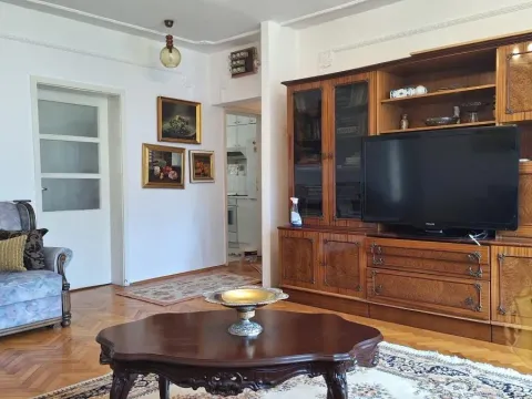 Rent, three bedroom apartment, 87m², Voždovac Sve Podlokacije, Beograd - image 2