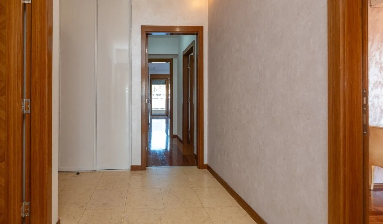 Rent, four bedroom apartment, 140m², Podgorica, Crna Gora
