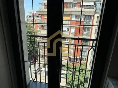 Izdavanje, poslovni prostor, 113m², Čubura, Beograd - image 14