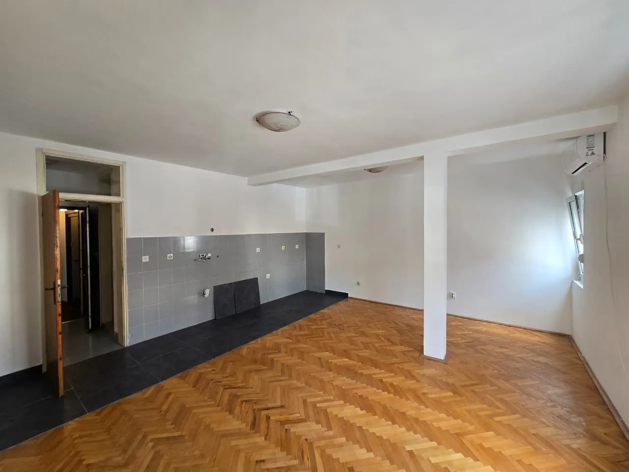 Prodaja, jednosoban stan, 59m², Centar, Budva