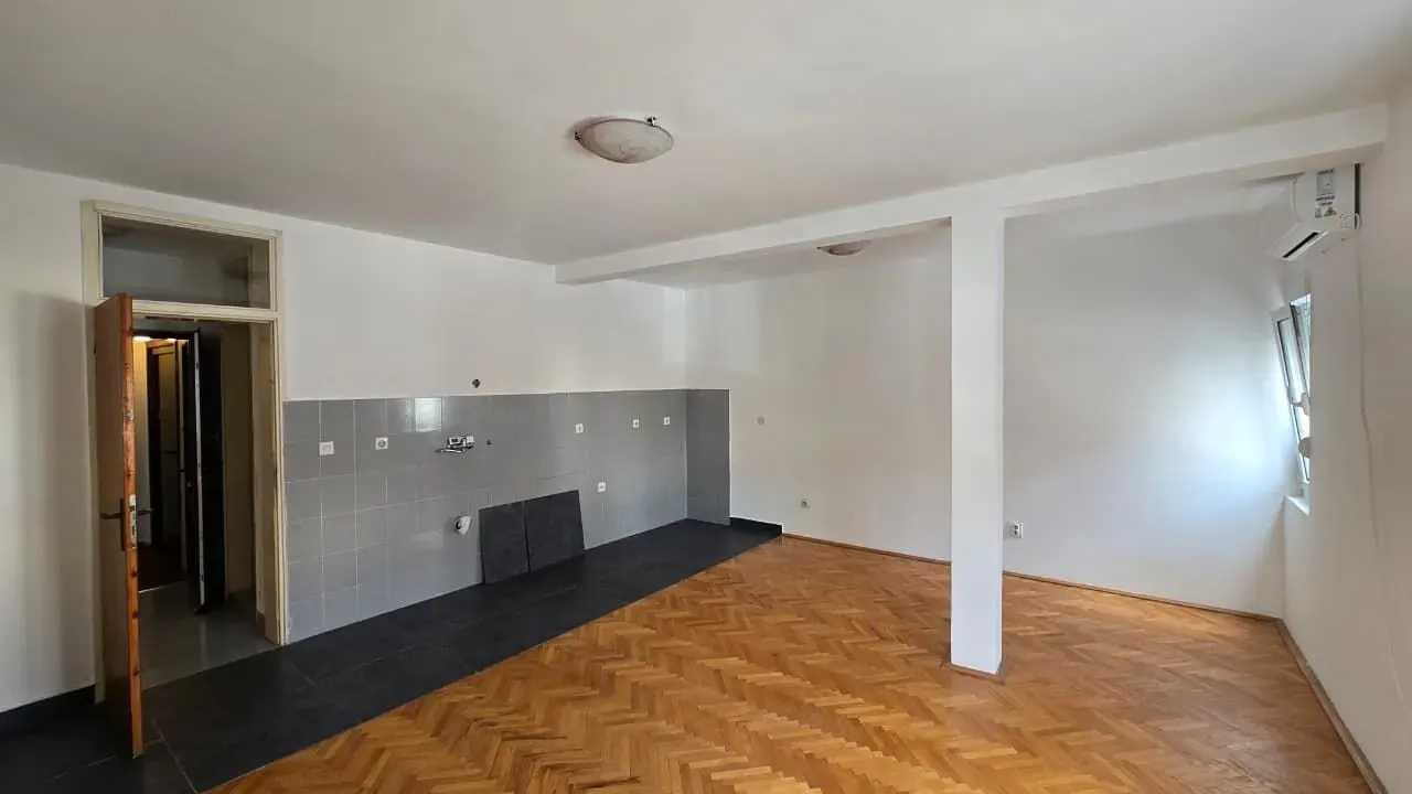 Sale, two bedroom apartment, 57m², Centar, Budva