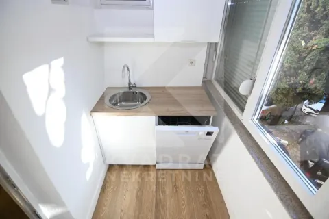 Rent, two bedroom apartment, 68m², Centar, Podgorica - image 4