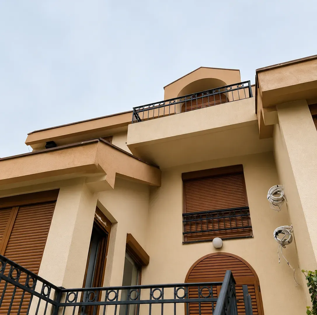 Izdavanje, kuća, 400m², Gorica C, Podgorica