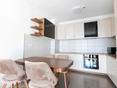 Izdavanje, dvosoban stan, 75m², City Kvart, Podgorica - image 3