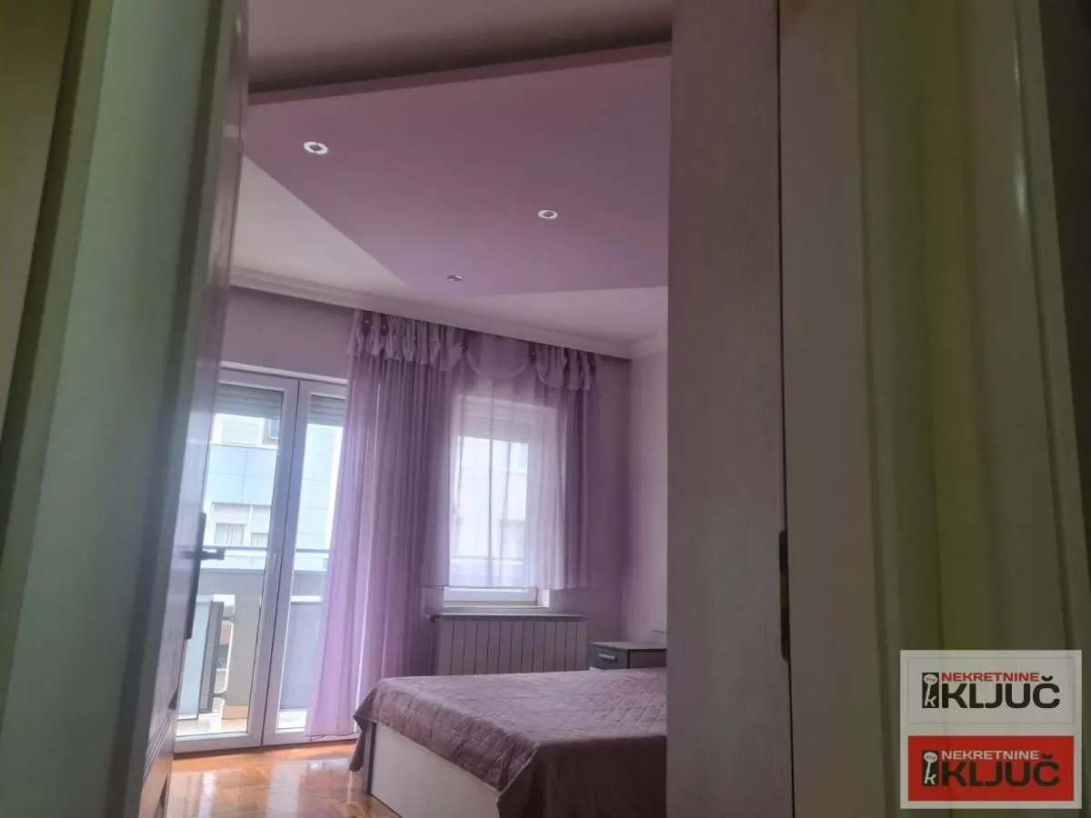 Izdavanje, dvosoban stan, 57m², Bulevar Evrope, Novi Sad Sve Podlokacije