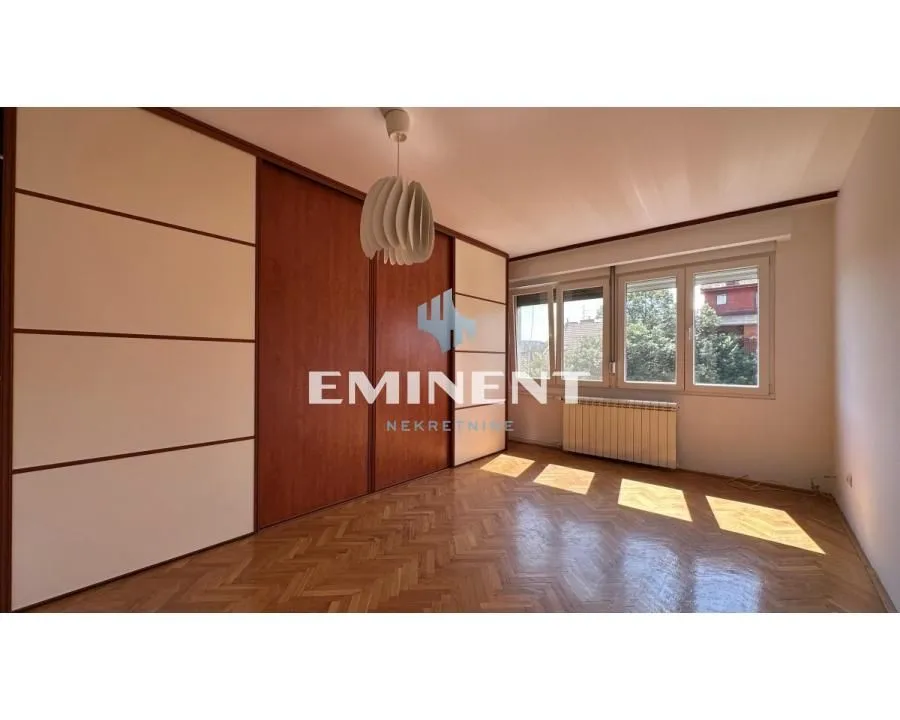 Rent, apartment, 64m², Kalenić Pijaca, Vračar Sve Podlokacije