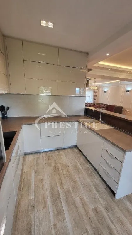 Rent, house, 280m², Stara Varoš, Podgorica