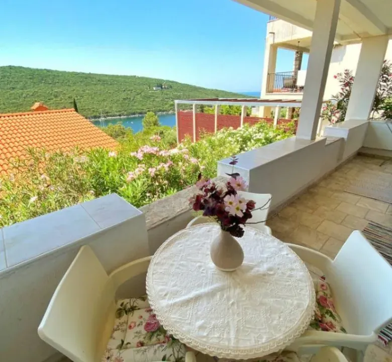 Sale, two bedroom apartment, 75m², Bigova, Kotor