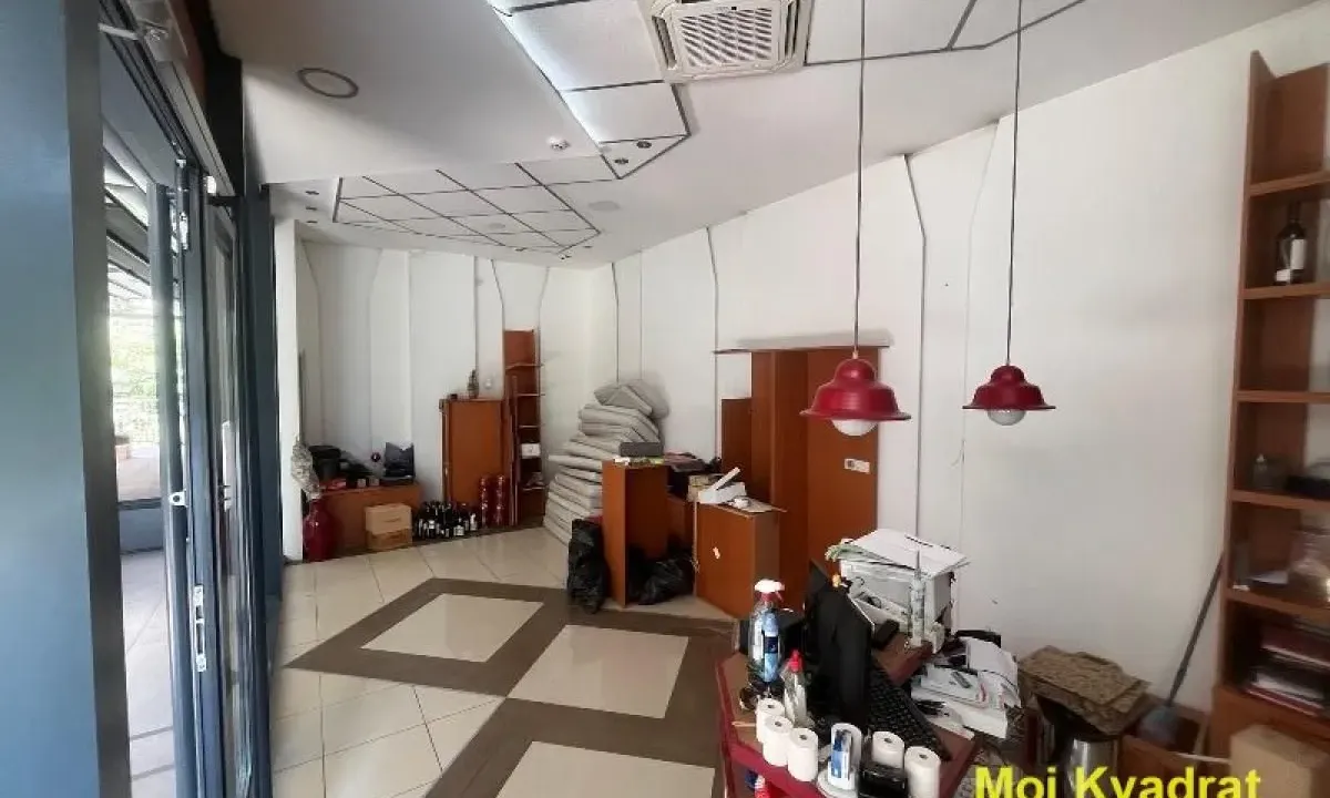 Rent, office space, 32m², Čukarica, Beograd