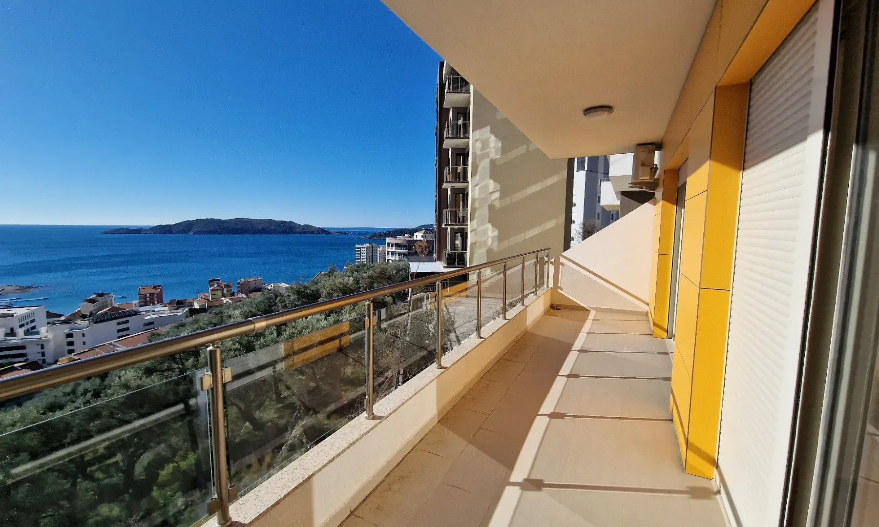 Prodaja, jednosoban stan, 71m², Rafailovići, Budva