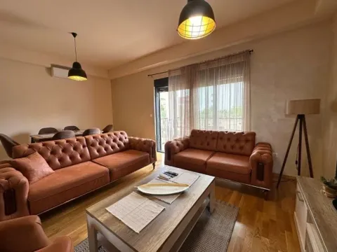 Izdavanje, dvosoban stan, 76m², Dalmatinska ulica, Podgorica - image 12