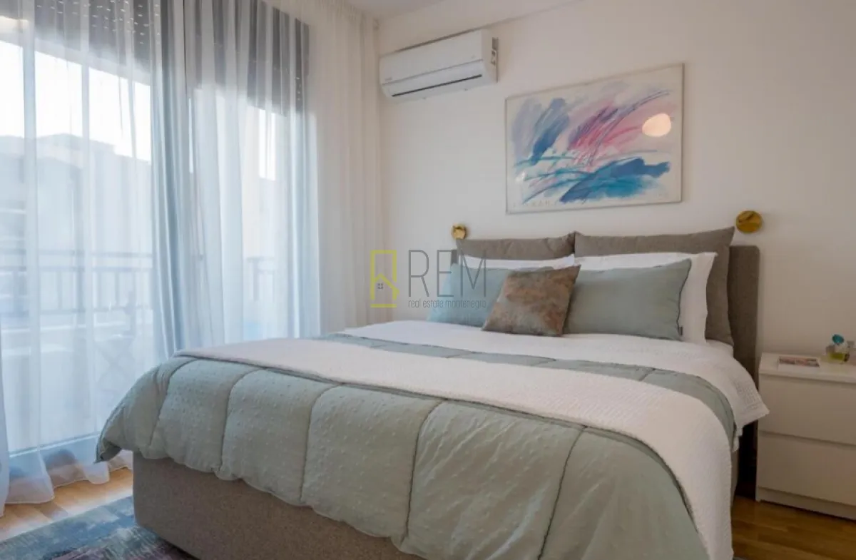 Prodaja, dvosoban stan, 63m², Tivat, Crna Gora
