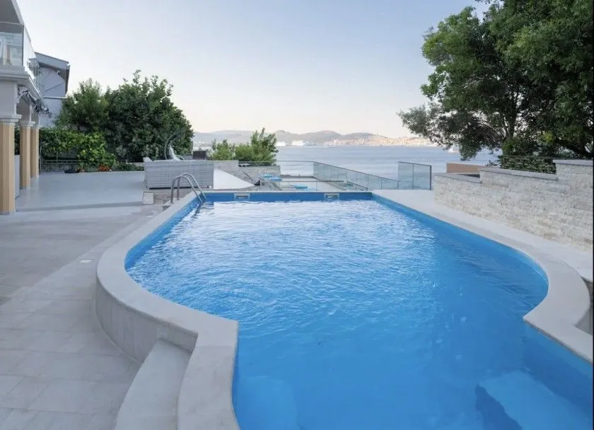 Rent, house, 300m², Ratac, Bar