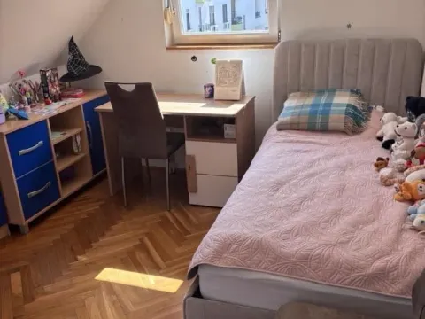 Stan in Adamovićevo Naselje