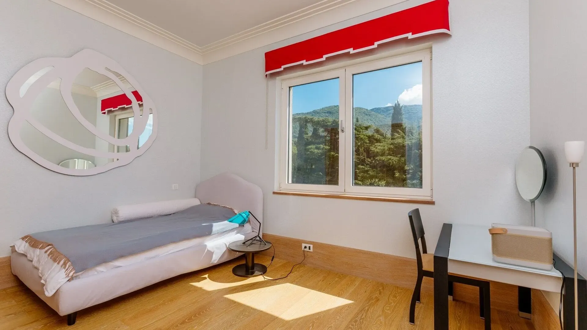Prodaja, četvorosoban stan, 240m², Porto Montenegro, Tivat