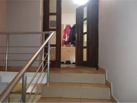 Prodaja, kuća, 340m², Niš, Srbija - image 11