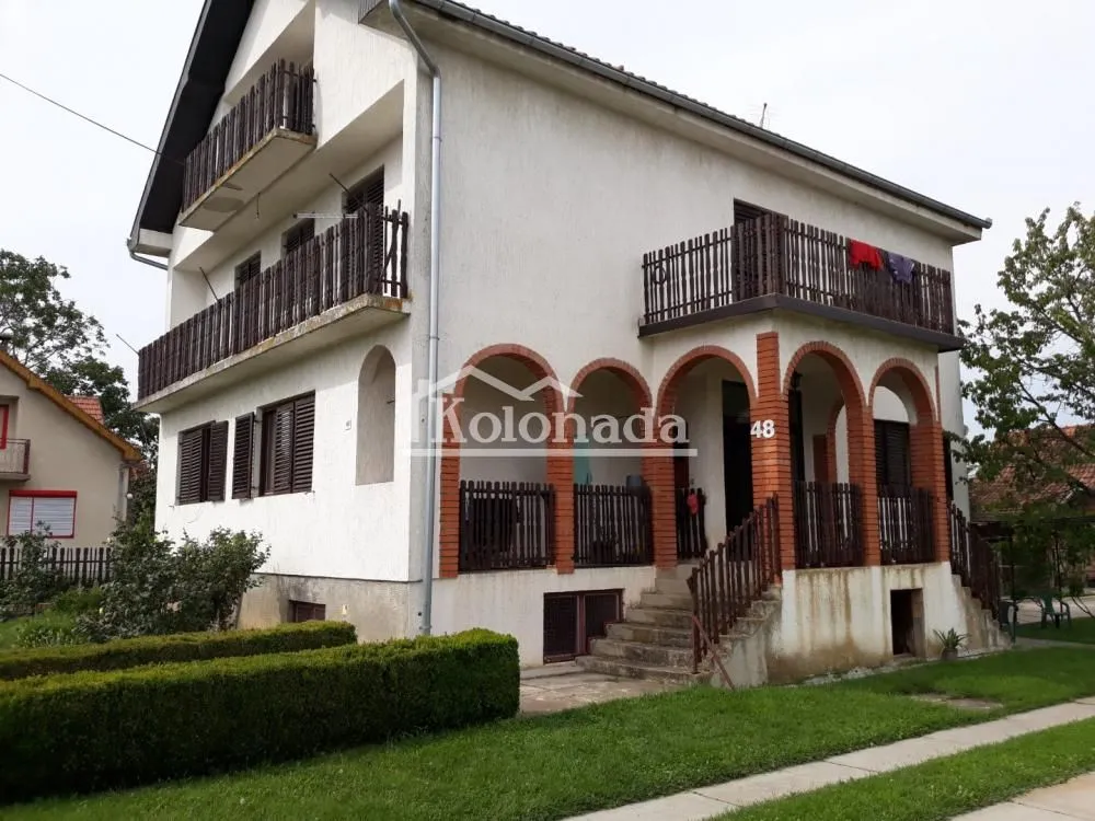 Sale, house, 377m², Centar, Inđija