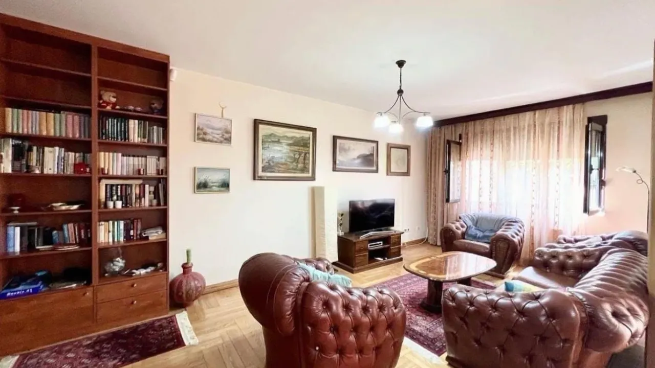 Sale, house, 200m², Gorica C, Podgorica