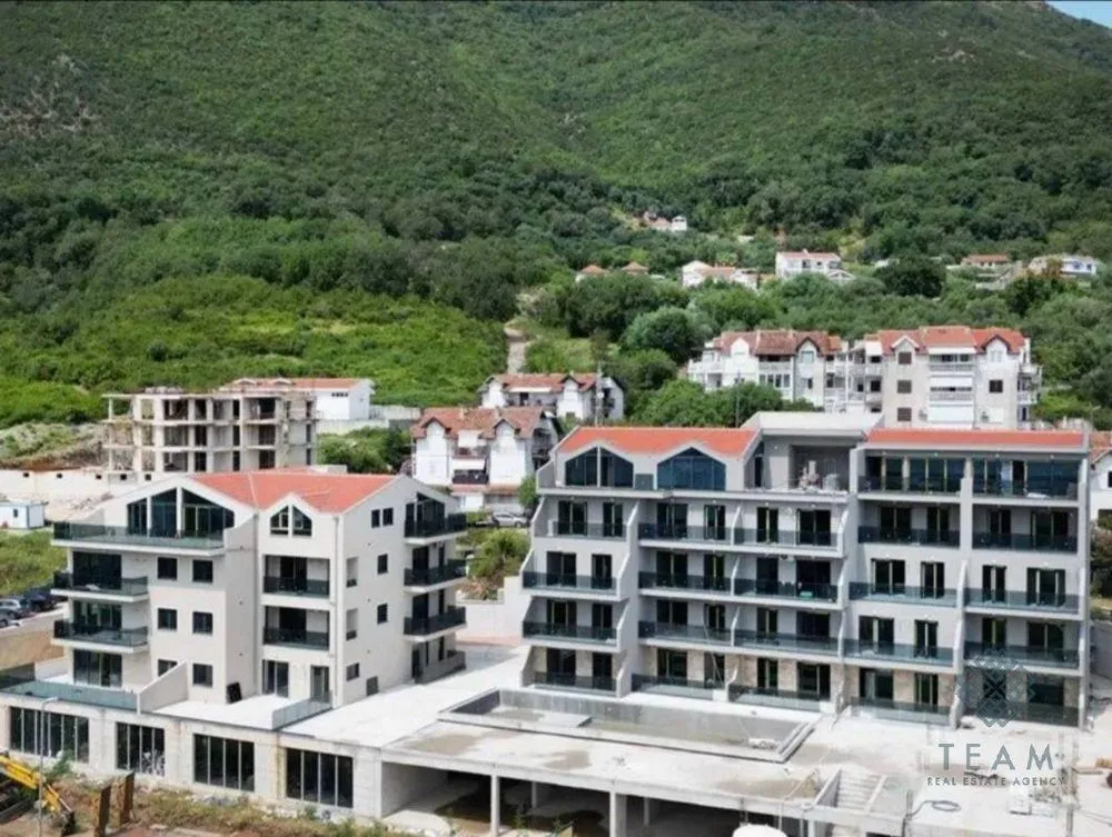 Prodaja, jednosoban stan, 50m², Baošići, Herceg Novi