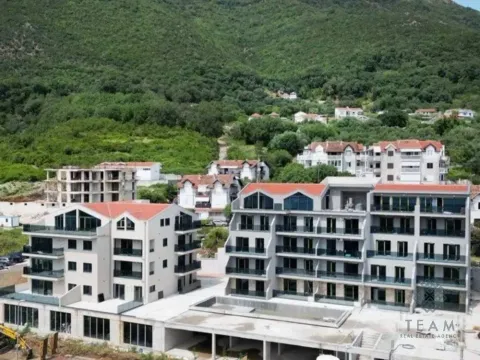 Sale, one bedroom apartment, 50m², Baošići, Herceg Novi - image 2