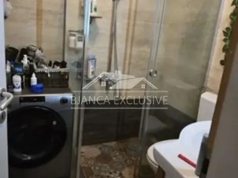 Sale, two bedroom apartment, 50m², Stari Grad, Beograd - image 12
