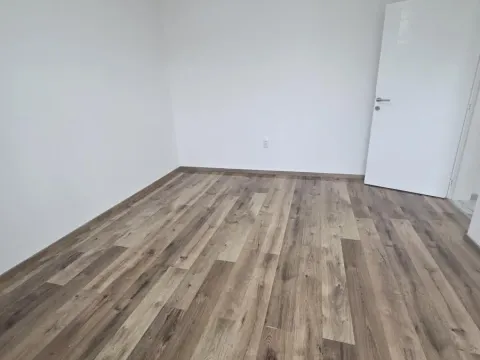 Prodaja, četvorosoban stan, 112m², Medijana, Niš - image 1