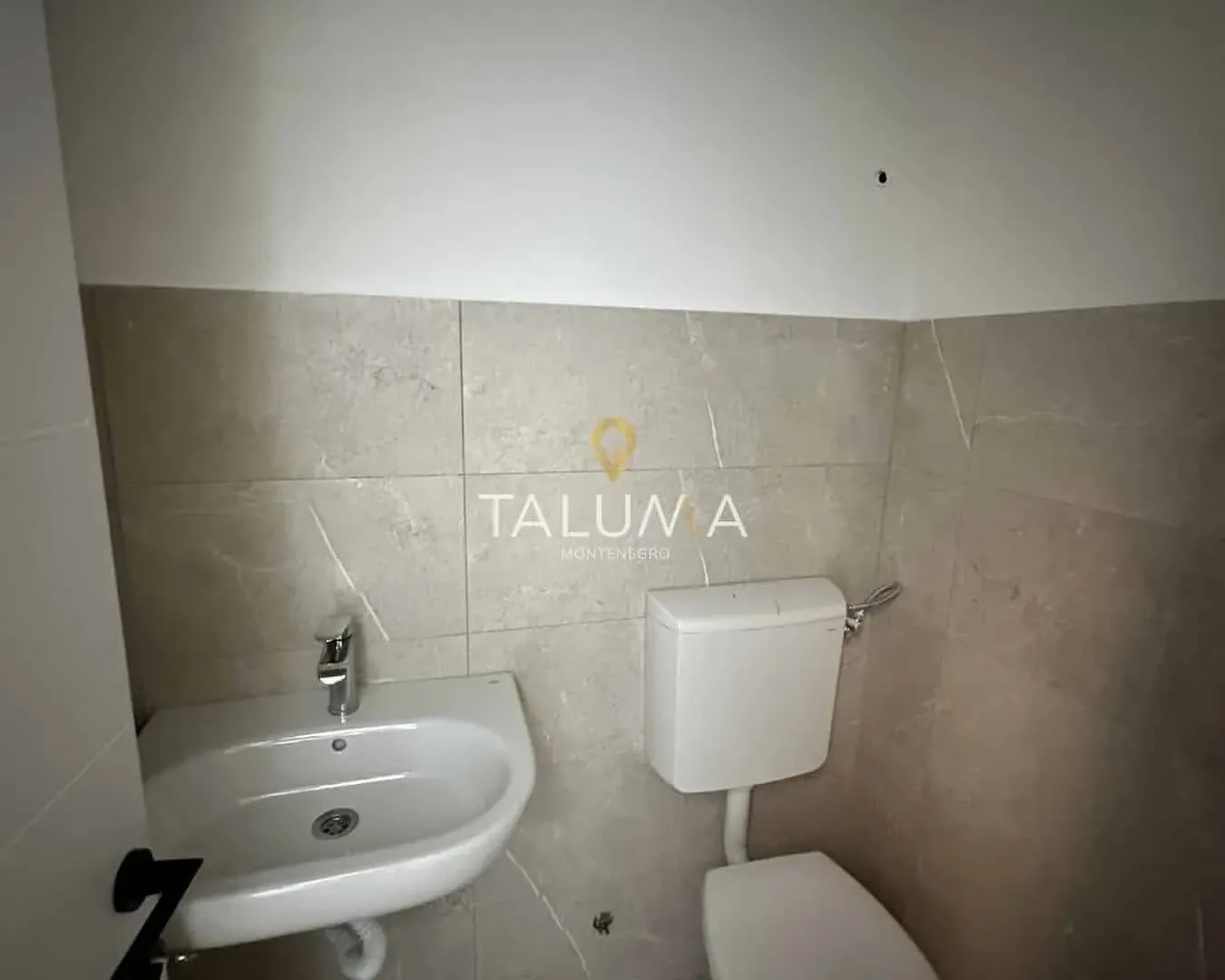 Rent, office space, 48m², Baston, Podgorica