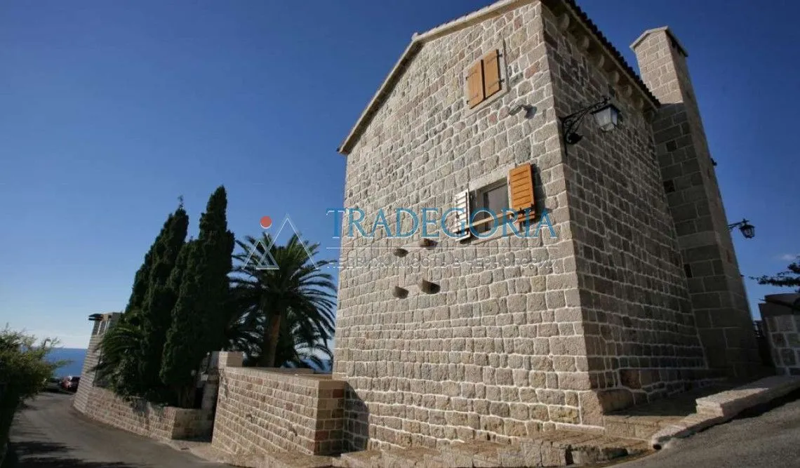Prodaja, kuća, 350m², Reževići, Budva