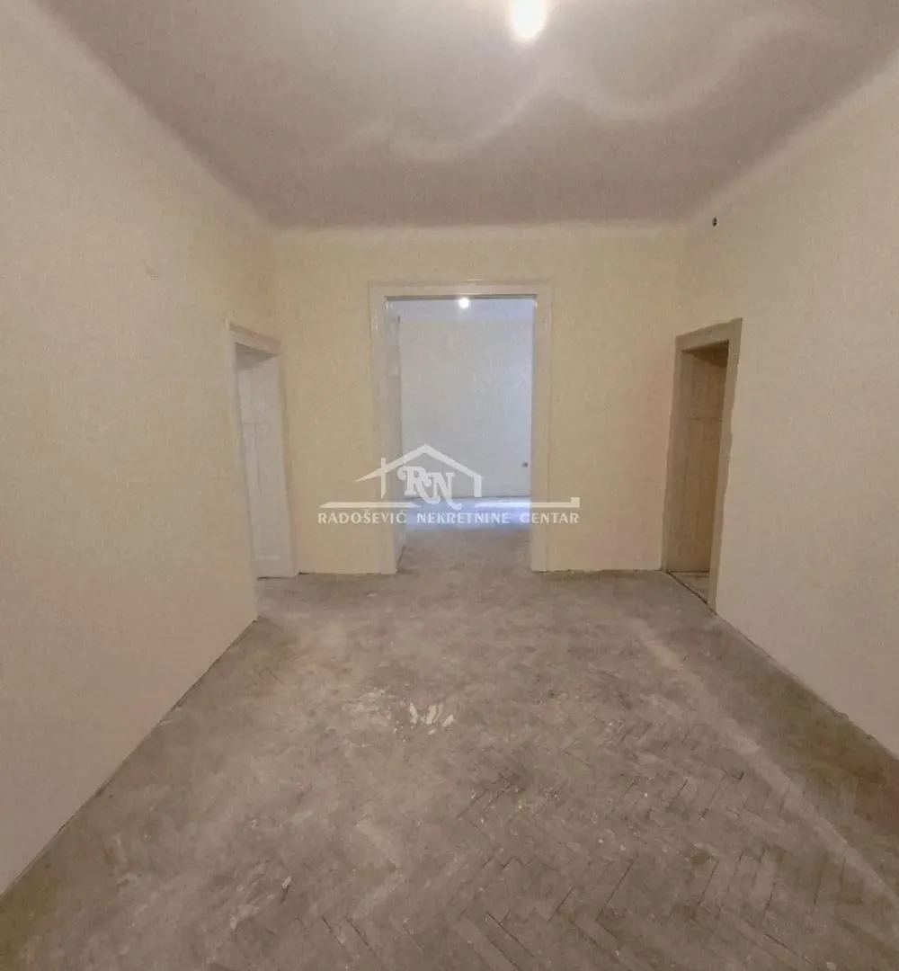 Sale, four bedroom apartment, 91m², Stari Grad, Beograd