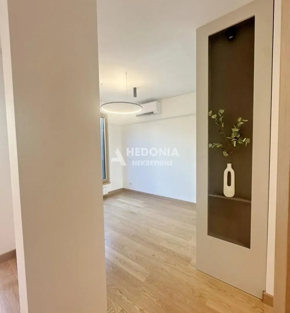 Rent, office space, 94m², Kalenić Pijaca, Vračar Sve Podlokacije