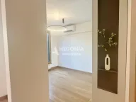 Izdavanje, poslovni prostor, 94m², Kalenić Pijaca, Vračar Sve Podlokacije - image 10